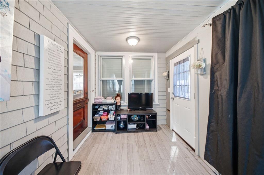 42 Riverview Avenue Property Photo 27