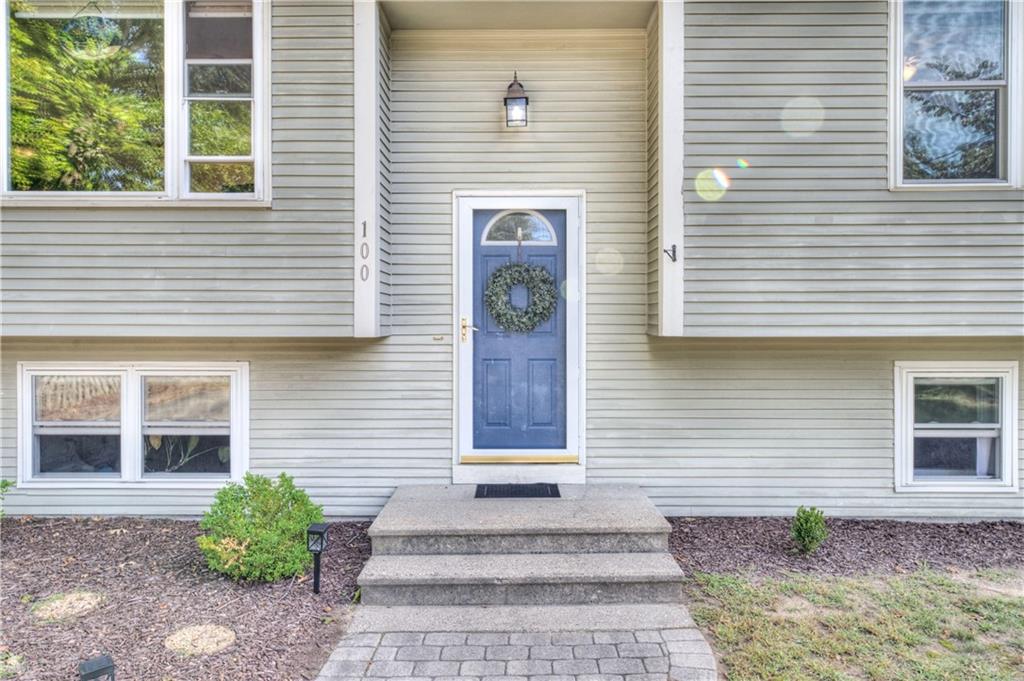 100 Holmes Road Property Photo 2