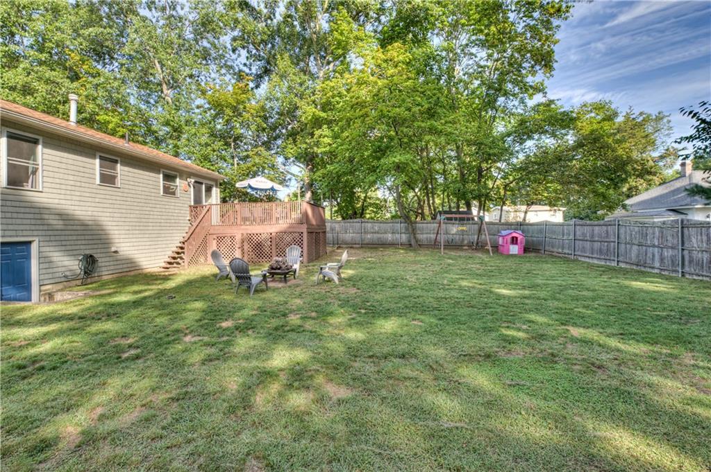 100 Holmes Road Property Photo 7