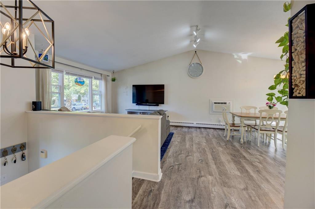 100 Holmes Road Property Photo 17