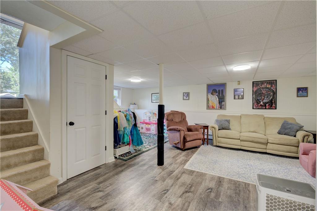100 Holmes Road Property Photo 32
