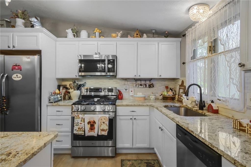 60 Page Street Property Photo 12