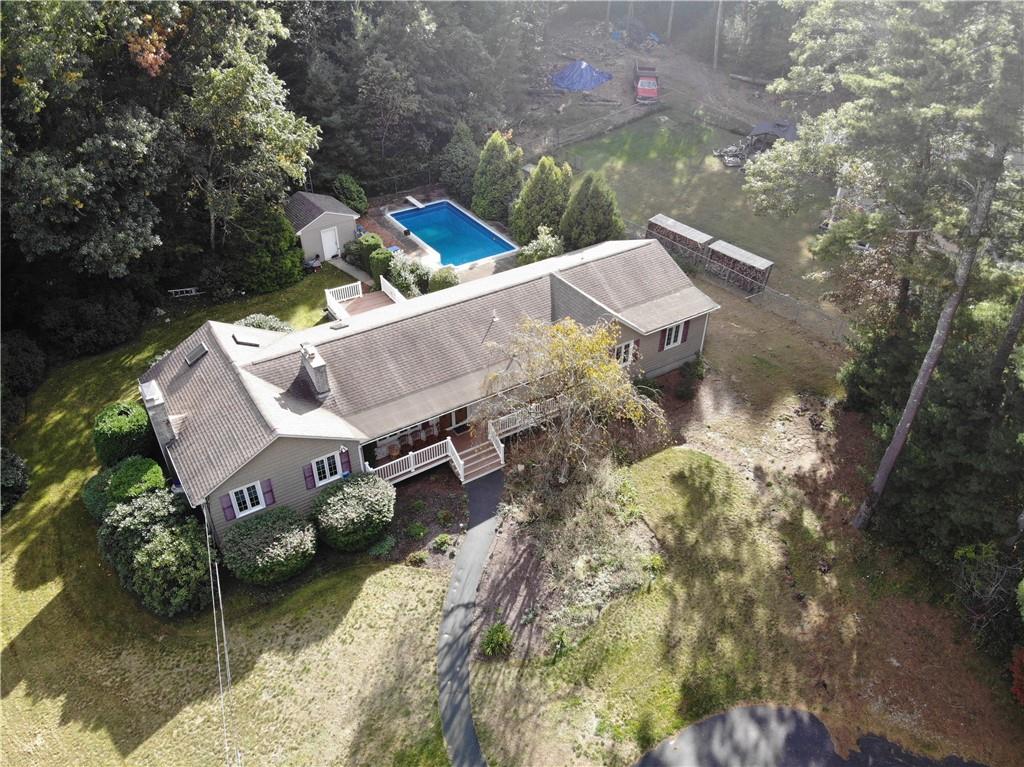 42 Pine Tree Lane Property Photo 1