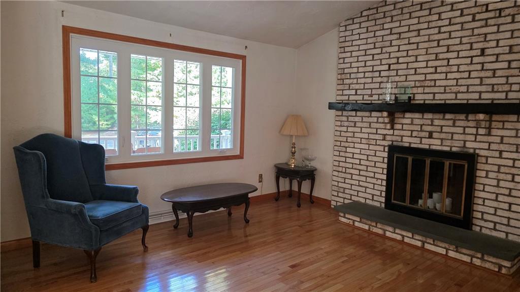 42 Pine Tree Lane Property Photo 10