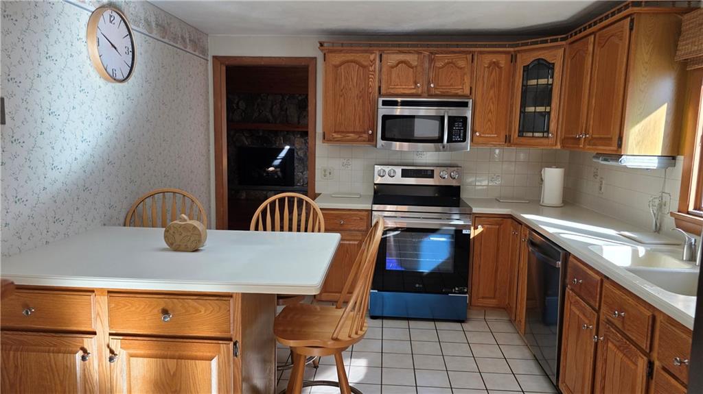 42 Pine Tree Lane Property Photo 15