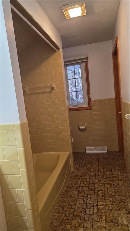 42 Pine Tree Lane Property Photo 22