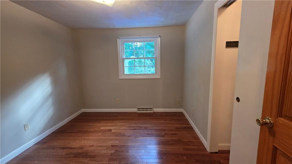 42 Pine Tree Lane Property Photo 26
