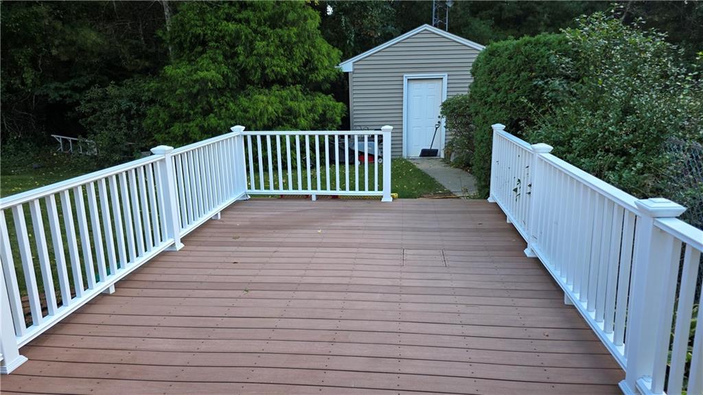 42 Pine Tree Lane Property Photo 45