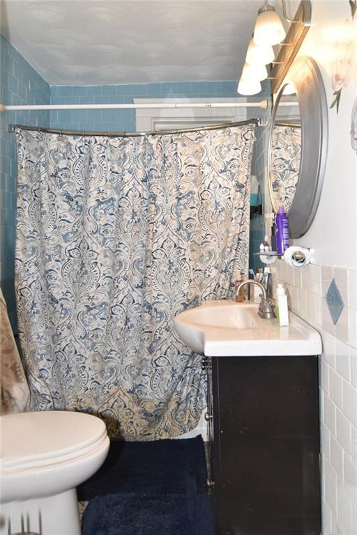 404 Woonasquatucket Avenue Property Photo 12