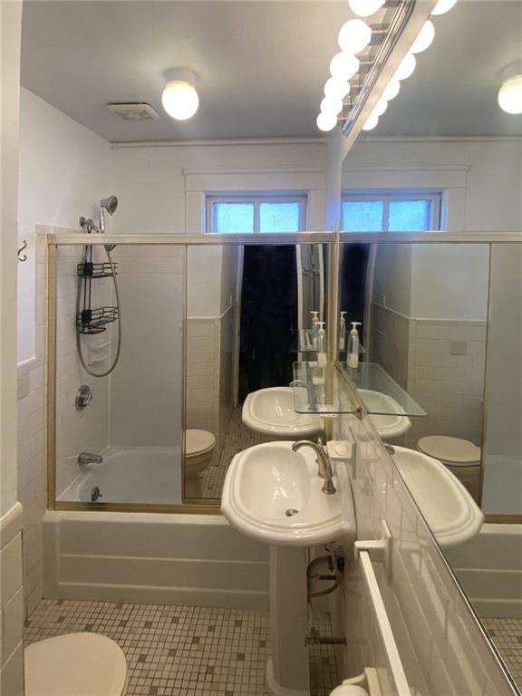 404 Woonasquatucket Avenue Property Photo 19