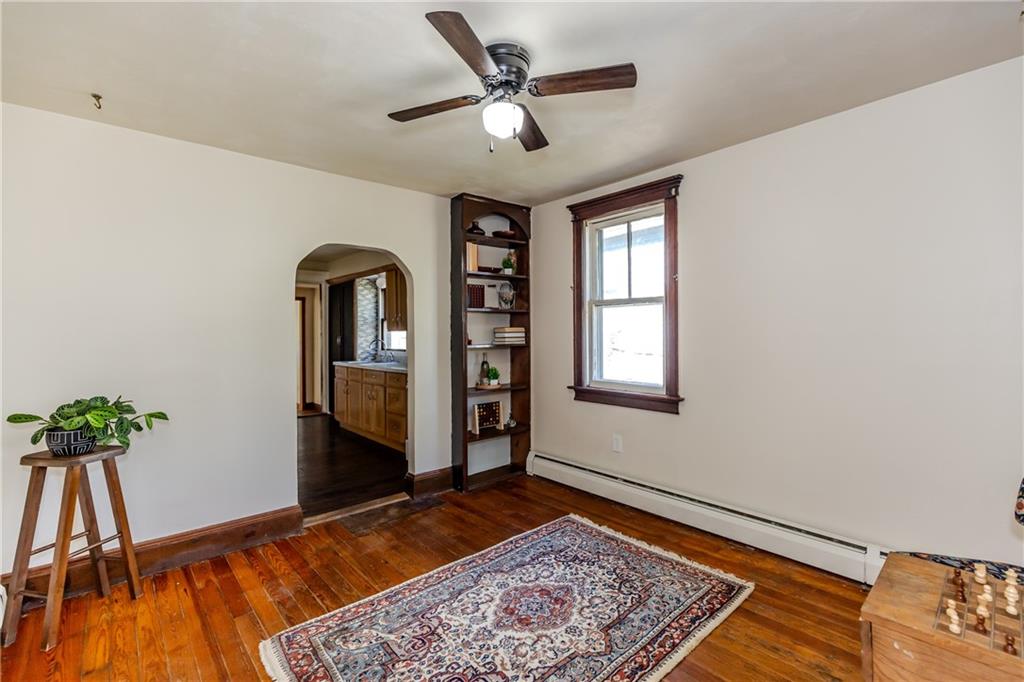 107 Crescent View Avenue Property Photo 5