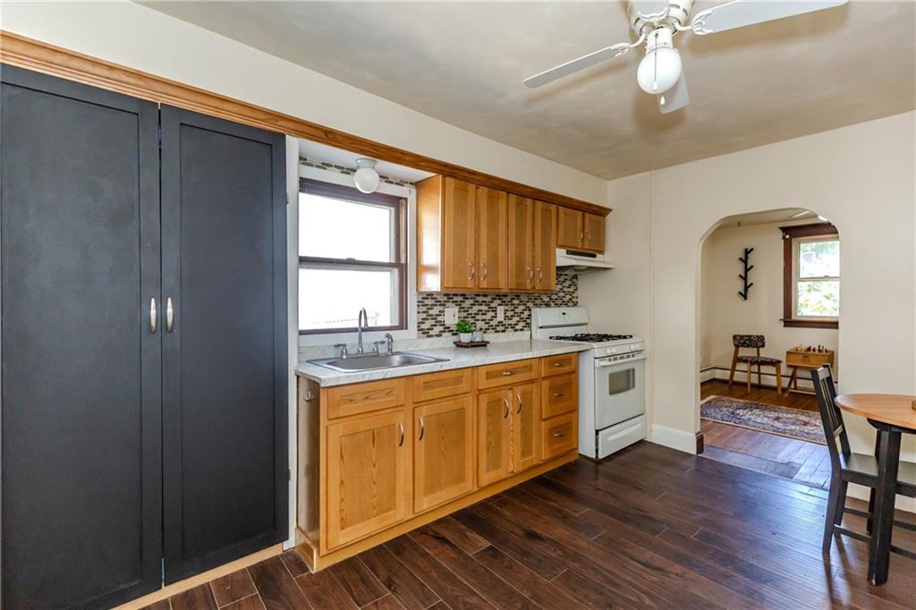 107 Crescent View Avenue Property Photo 7