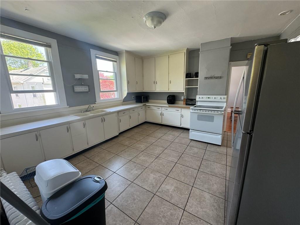 60 Berkeley Avenue Unit 2 Property Photo 10