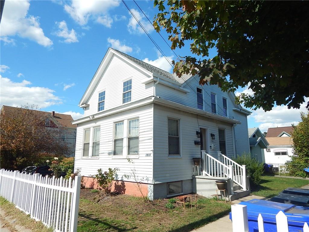 1915 Smith Street Property Photo 1