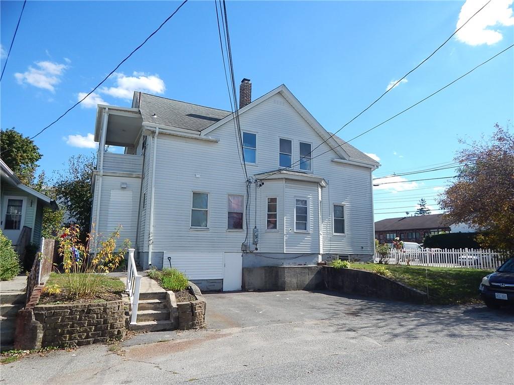 1915 Smith Street Property Photo 2