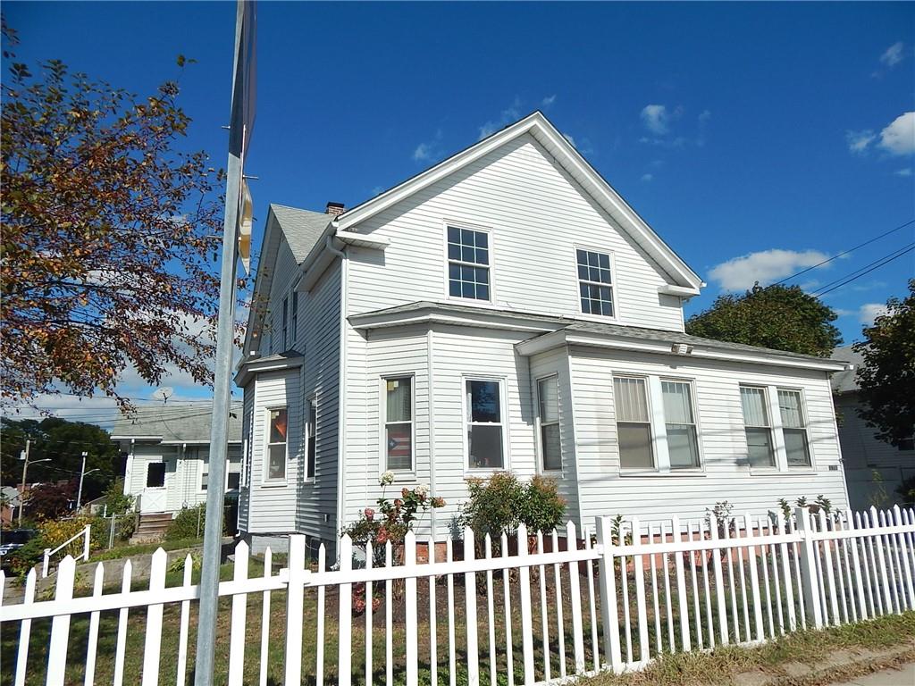 1915 Smith Street Property Photo 3