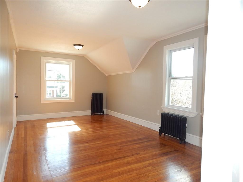 1915 Smith Street Property Photo 6