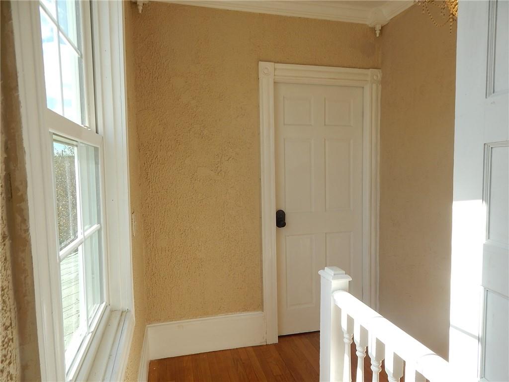 1915 Smith Street Property Photo 25