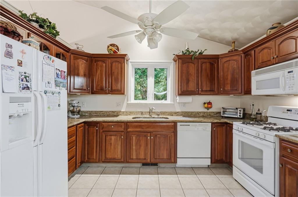 243 Spencer Woods Drive Unit 243 Property Photo 6