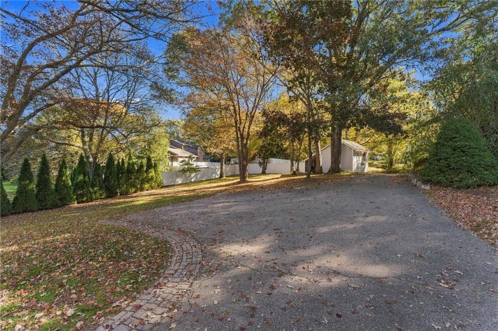 316 Post Road Property Photo 43