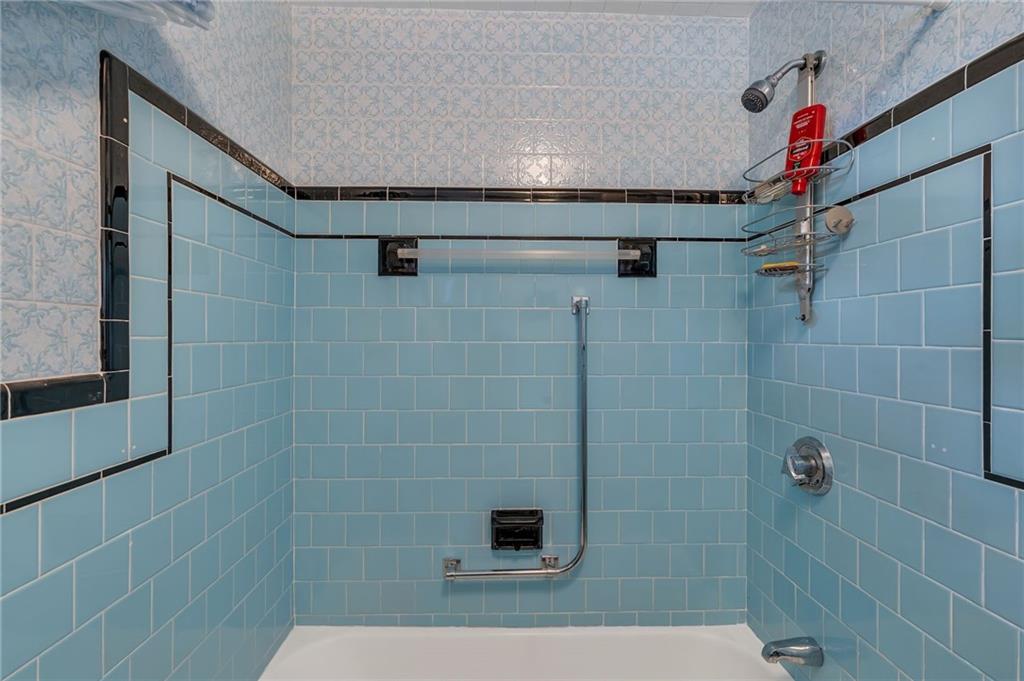 2200 West Shore Road Property Photo 19