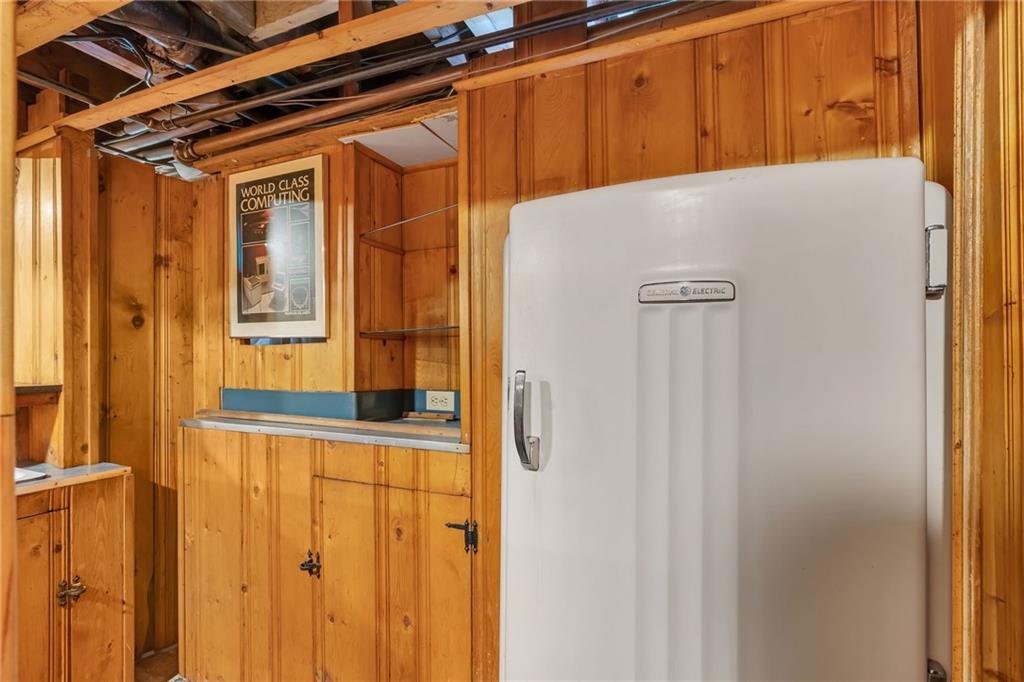 2200 West Shore Road Property Photo 31