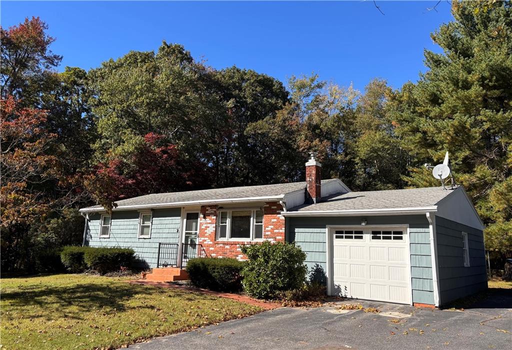 595 Lafayette Road Property Photo 2