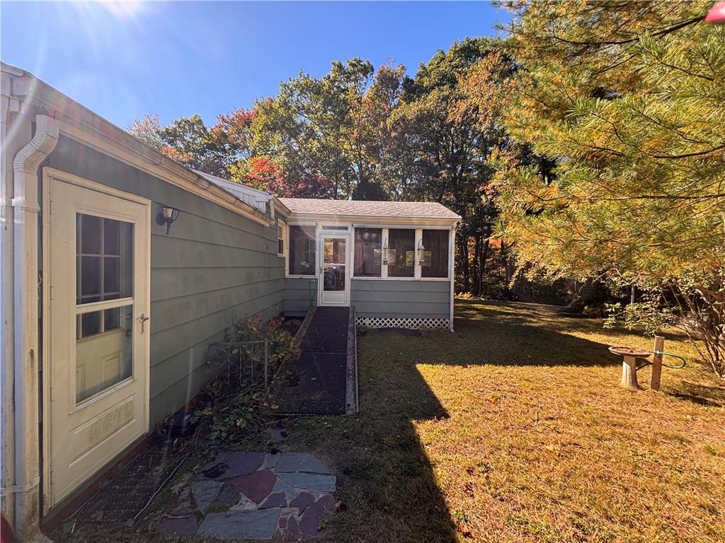595 Lafayette Road Property Photo 4
