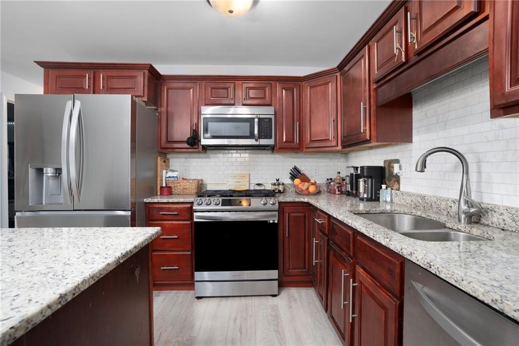 1 Gray Coach Lane Unit 101 Property Photo 6