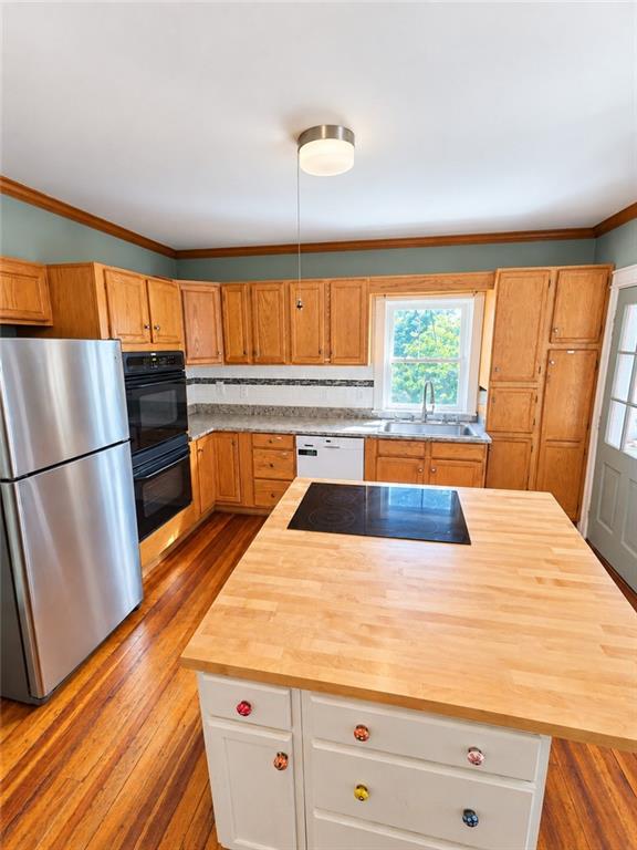 63 Pleasant Street Property Photo 10
