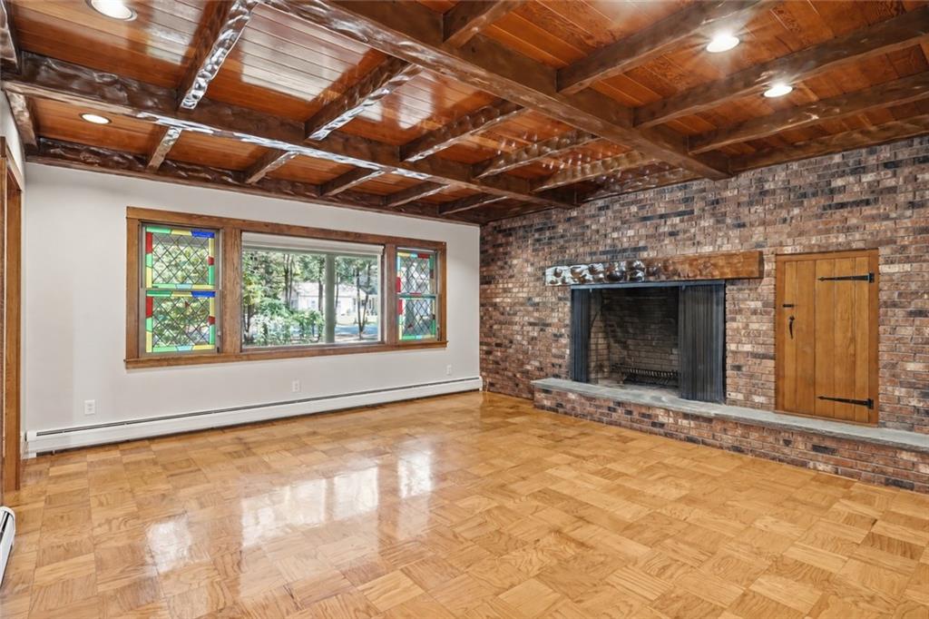 82 Mapleville Road Property Photo 4