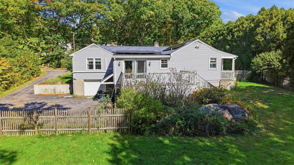 131 Henry Street Property Photo 6