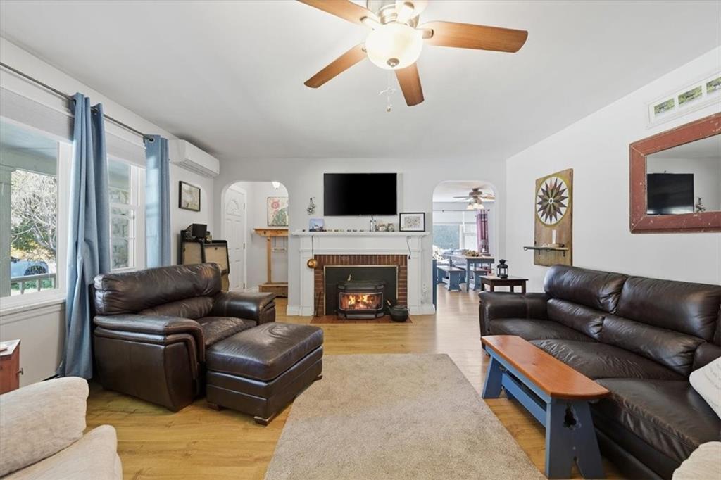 131 Henry Street Property Photo 12