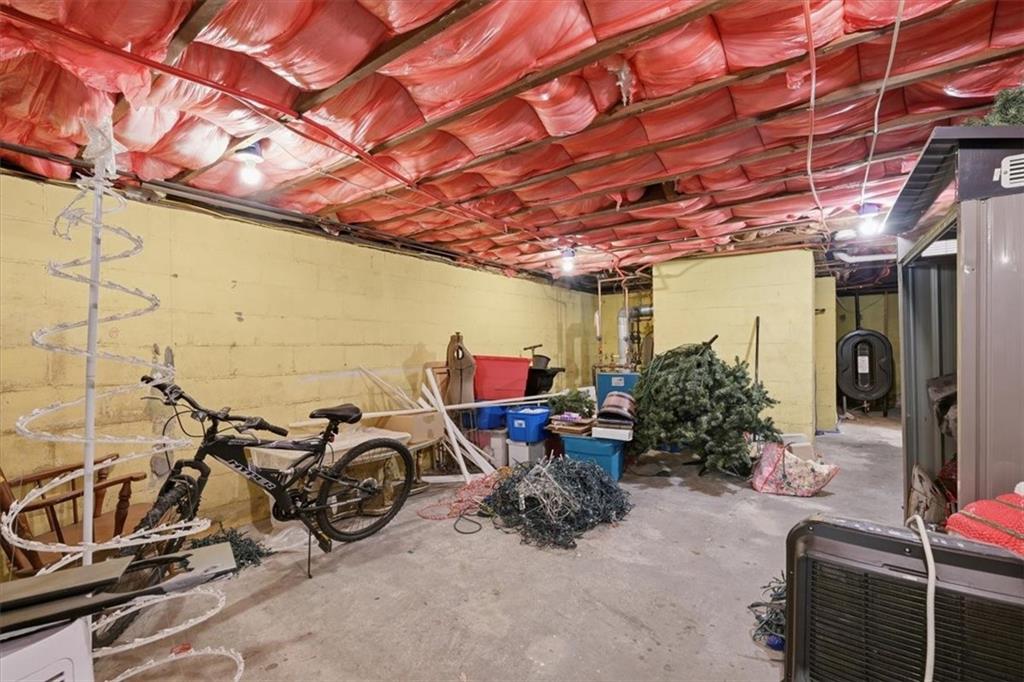 131 Henry Street Property Photo 33
