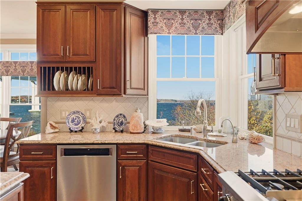 121 Seaside Drive Property Photo 15