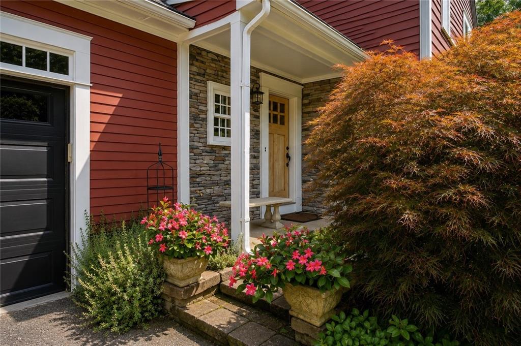 44 Verdant Circle Property Photo 3