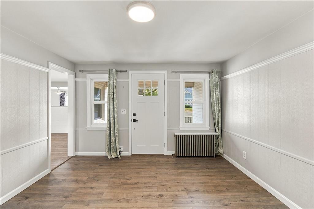 143 Macarthur Boulevard Property Photo 2