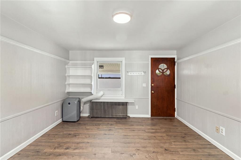 143 Macarthur Boulevard Property Photo 3