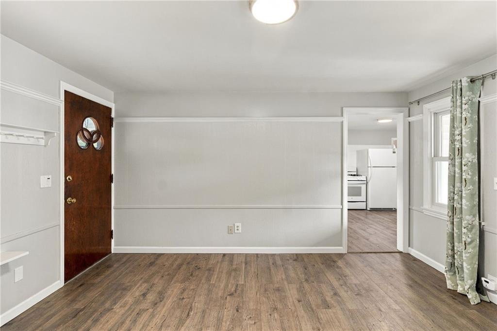 143 Macarthur Boulevard Property Photo 5