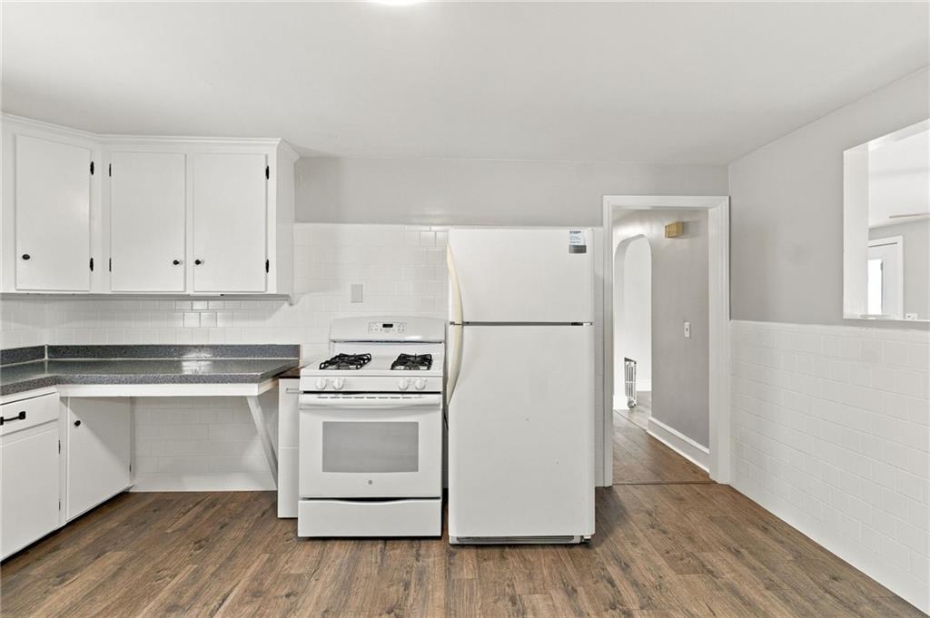 143 Macarthur Boulevard Property Photo 8