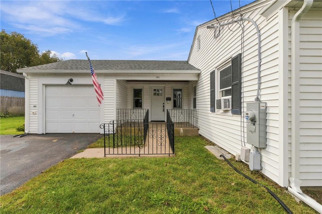 143 Macarthur Boulevard Property Photo 32