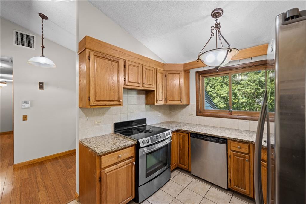 37 Forrestal Drive Property Photo 12