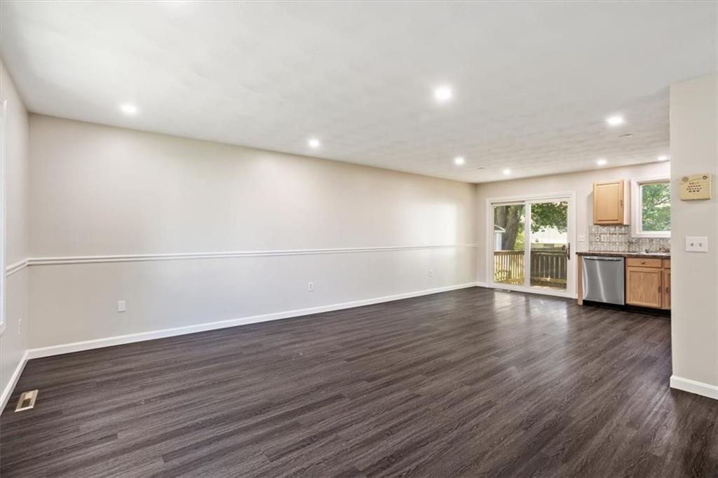 35 Kenwood Street Property Photo 5