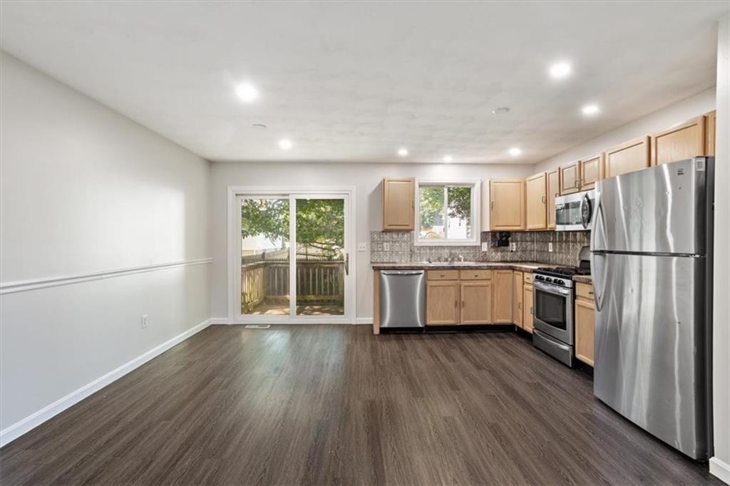 35 Kenwood Street Property Photo 8