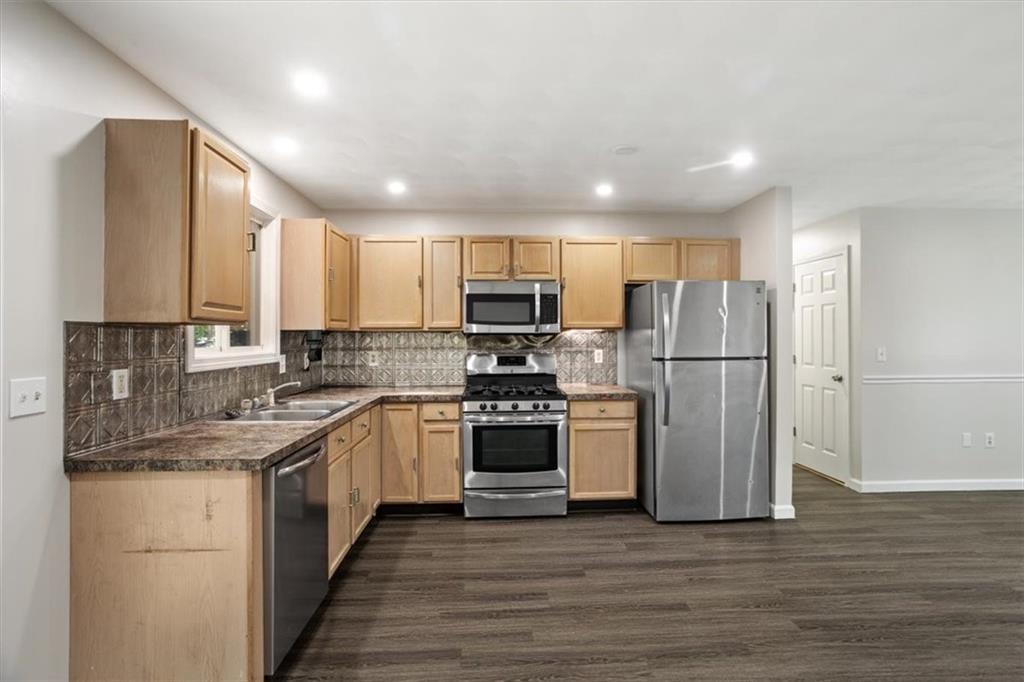 35 Kenwood Street Property Photo 10