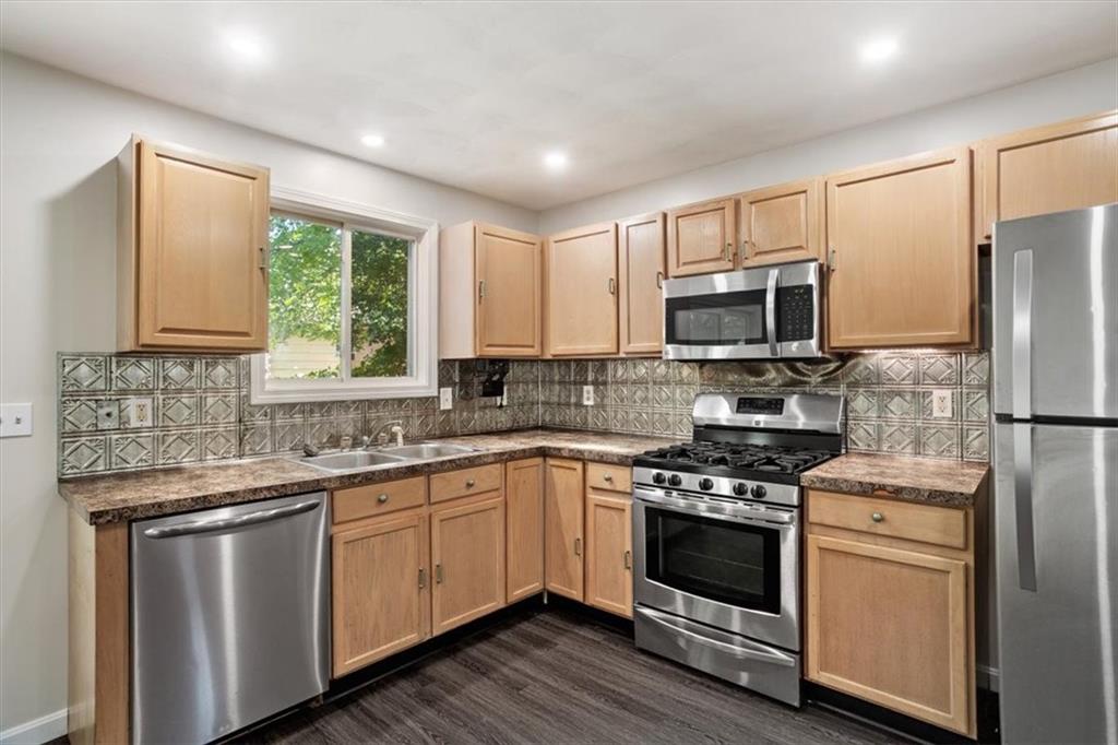 35 Kenwood Street Property Photo 11