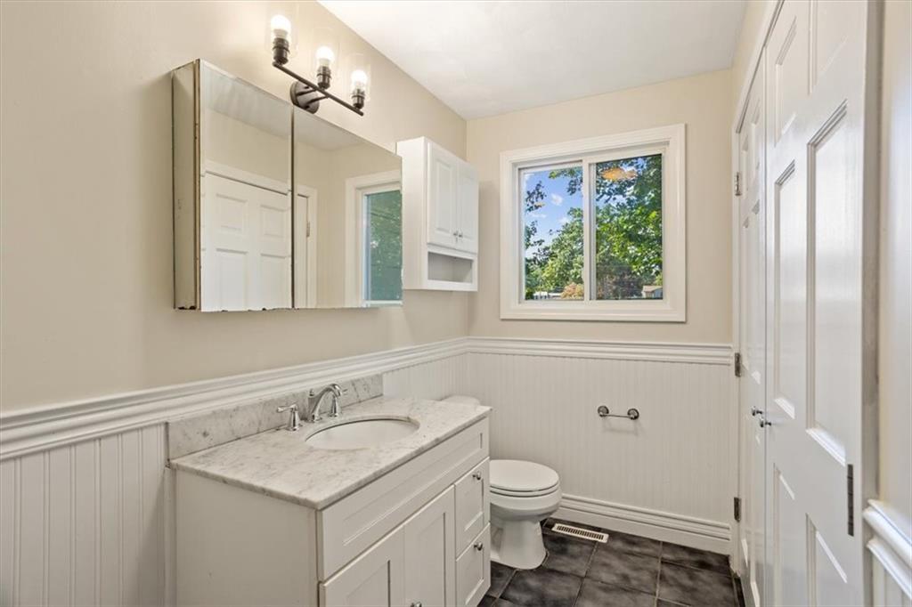 35 Kenwood Street Property Photo 15