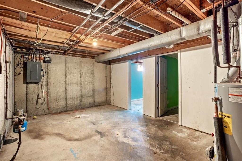 35 Kenwood Street Property Photo 28