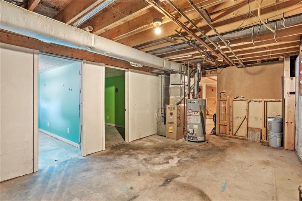 35 Kenwood Street Property Photo 29