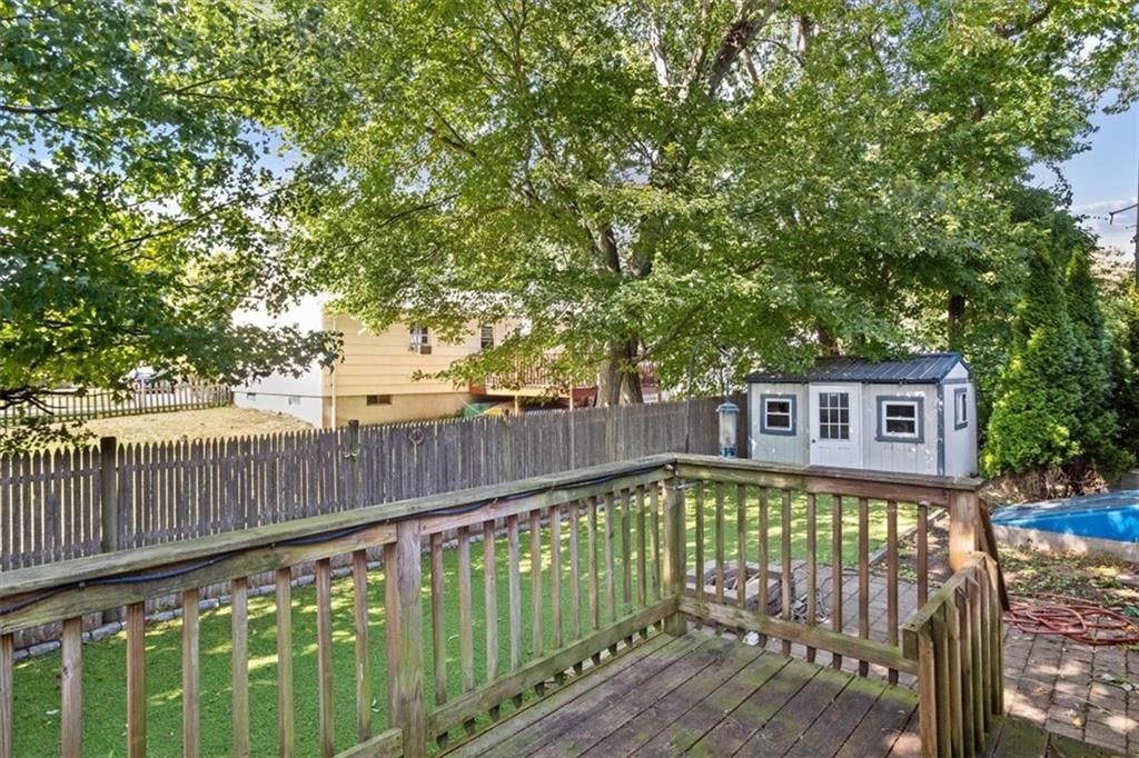 35 Kenwood Street Property Photo 39